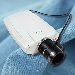AXIS COMMUNICATIONS 211 0198-001-06 NETWORK Security CAMERA W/ TAMRON LENS